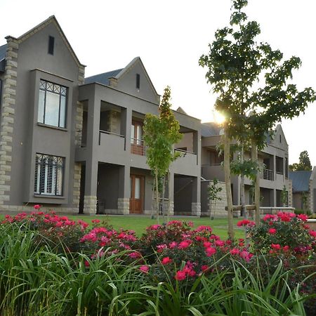 De Hoek Country Hotel Magaliesburg Exterior photo